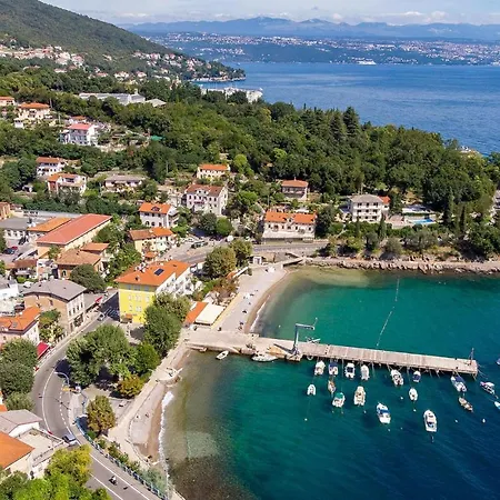 Stunning In With House Sea View Опатія